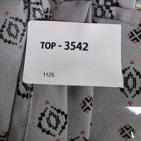 Maurices Geo Print Short Sleeve Top Size 3x Plus - Picture 8 of 8